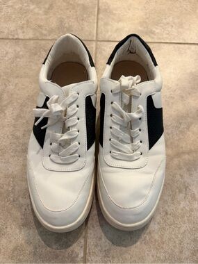 crown & ivy White and Black Low-Profile Sneakers